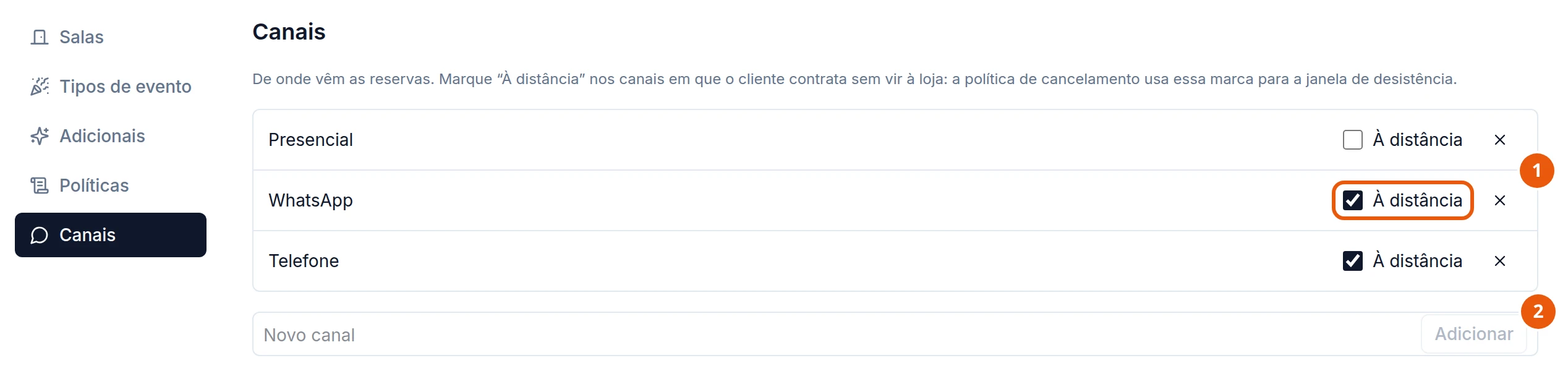 Eventos, aba Cadastros, seção Canais: Presencial com À distância desmarcado; WhatsApp e Telefone com À distância marcado; cada canal com o X de remover. Embaixo, o campo Novo canal e o botão Adicionar.