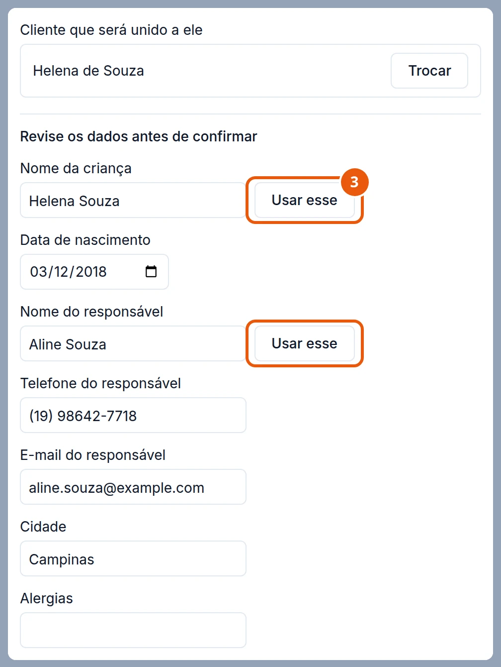 Janela Unir clientes com Helena de Souza escolhida no segundo campo e, embaixo, Revise os dados antes de confirmar: Nome da criança Helena Souza e Nome do responsável Aline Souza, cada um com o botão Usar esse ao lado; Data de nascimento, telefone, e-mail e cidade já preenchidos.